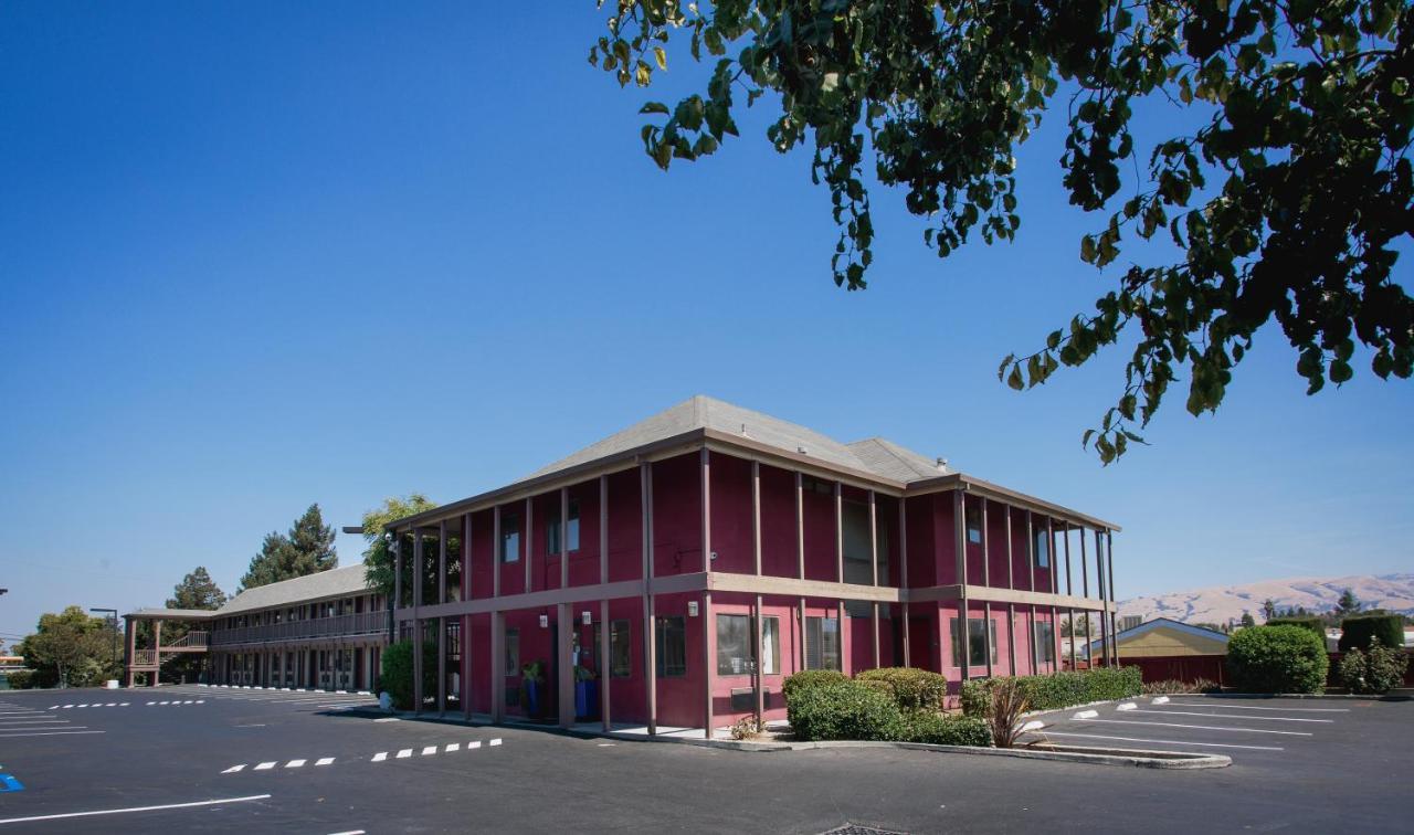 Alura Inn San Jose Exterior photo