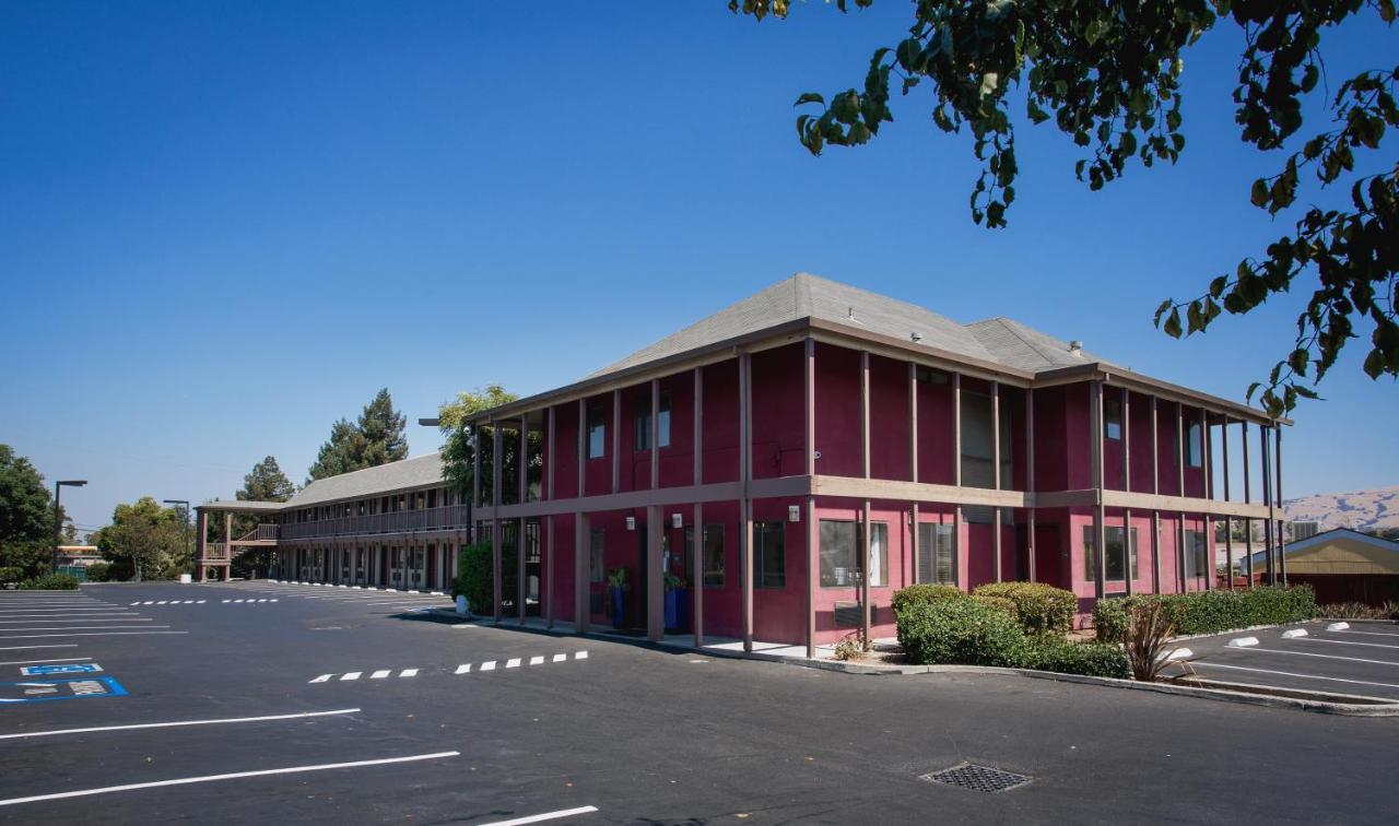 Alura Inn San Jose Exterior photo